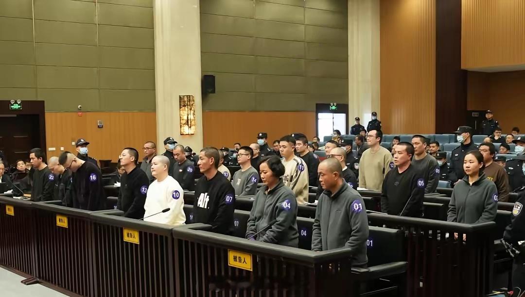 明家涉案100余亿14名中国人死亡死有余辜。活着的意义在于自己努力奋斗，不投机取