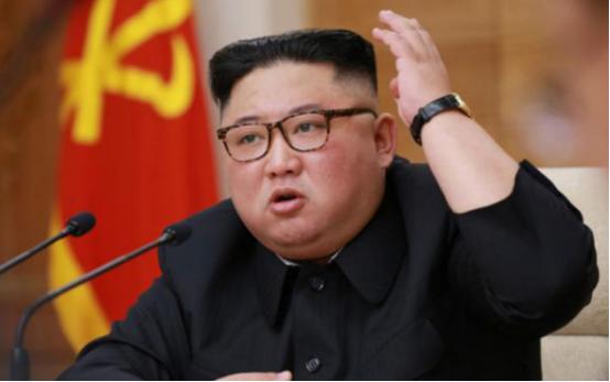 朝鲜终于出手了！金正恩亲自现身，一枚导弹砸向了日本海。
 
来自朝鲜官媒的最新消