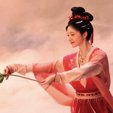 🔥【追剧党速来！20部热剧神仙打架，谁能笑到最后？】🔥
嘿，各位追剧的小伙伴