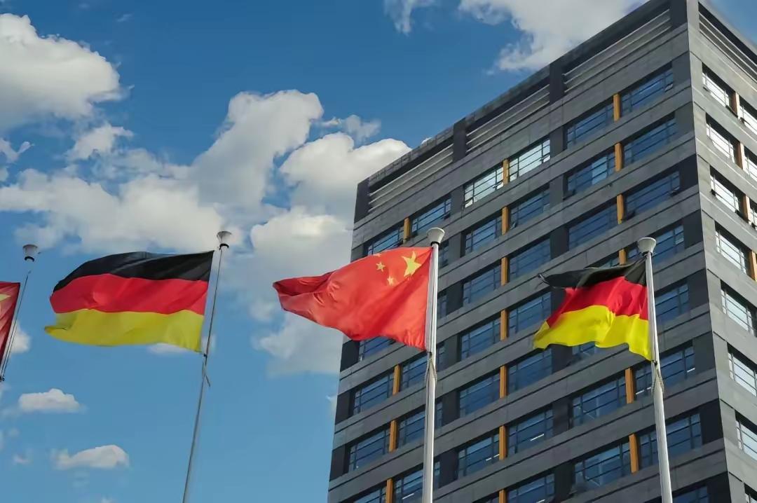 中国为什么邀请德国企业访华？中德关系能和好吗？
​我认为这次邀请，是中国给欧盟投