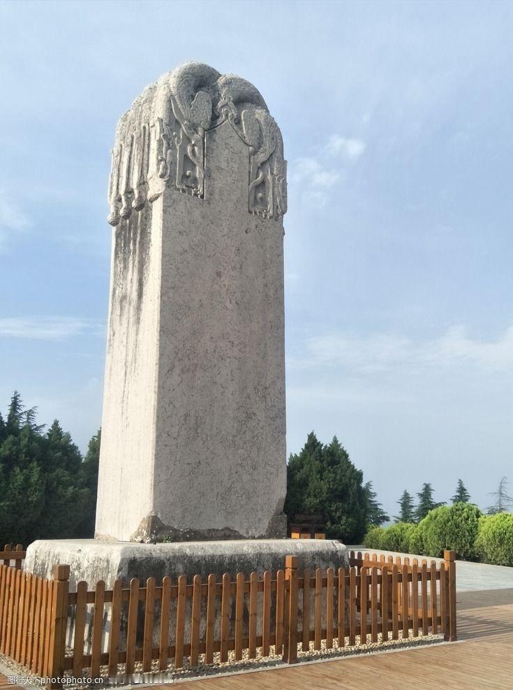 武则天晚年最怕什么？说实话，这事我琢磨过好一阵。

七十五岁那年她做了个梦。梦里