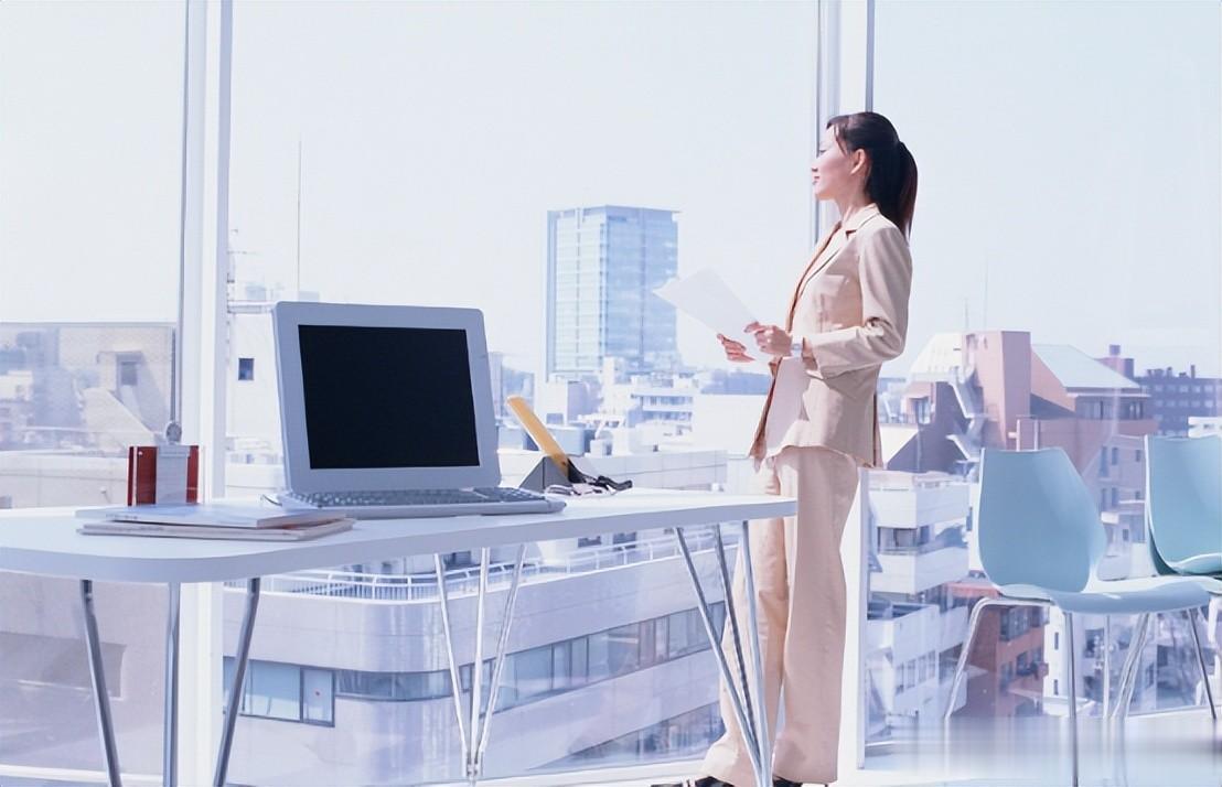 内行人劝：女性千万不要从事这4种工作，长期做可能会让人废掉！
本文介绍了女性不宜
