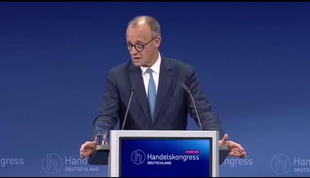 德国总理梅尔茨：今日通话中，我敦促乌克兰总统确保乌克兰青年不要继续大批返回德国，