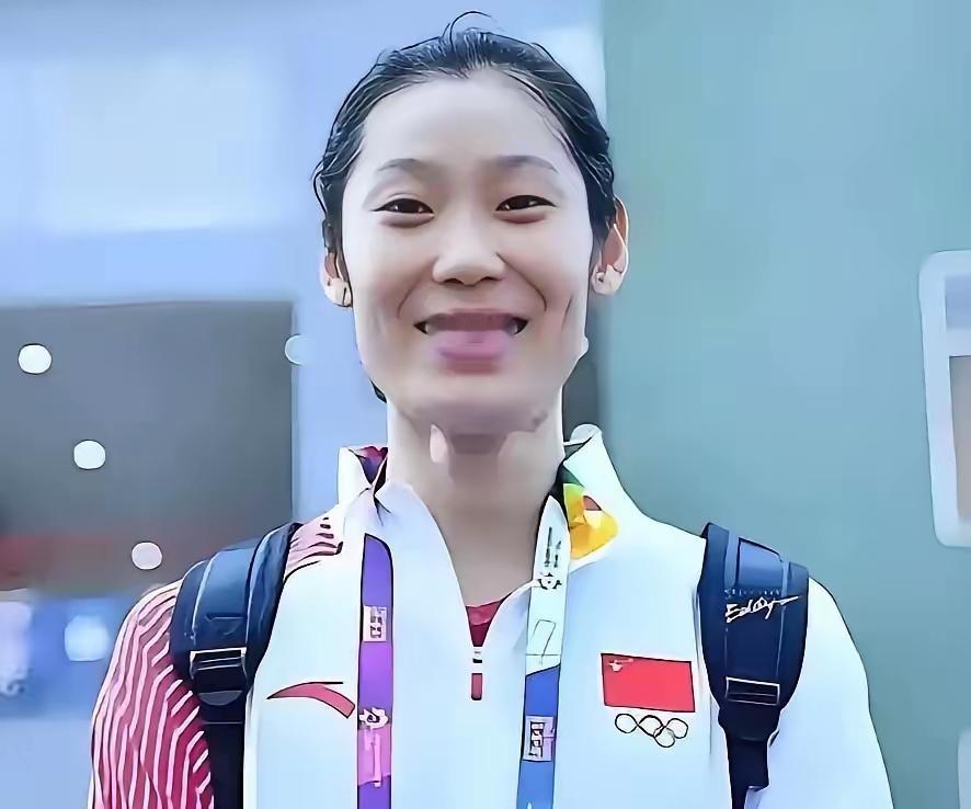 女排亚锦赛输了泰国，丢了奥运直通门票，热搜上全是“召回朱婷”
8月30日天津亚锦