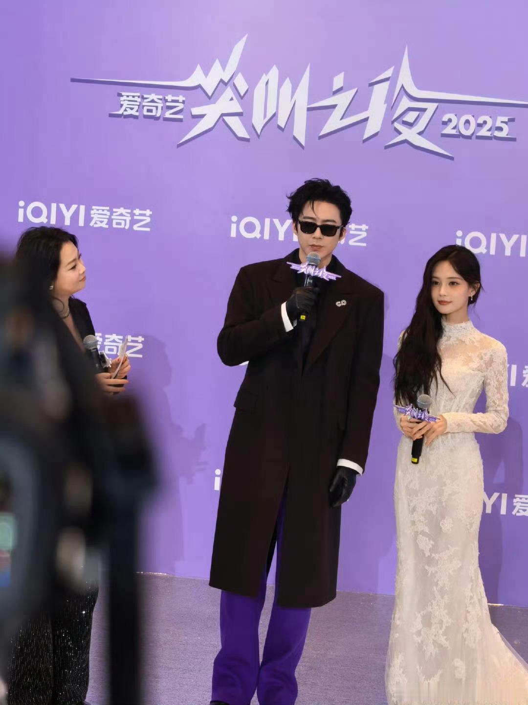 刘宇宁李一桐 大哥大嫂风味儿《书卷一梦》的南枫和云舒从戏里“杀”到尖叫之夜红毯啦