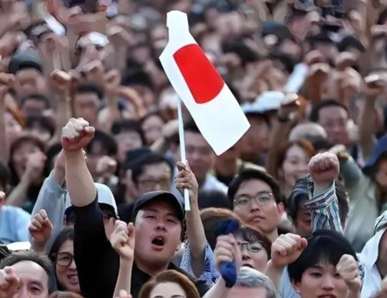日本这个国家，对黑人严防死守，对欧美白人爱搭不理，但是对待黄种人，特别是中国人、