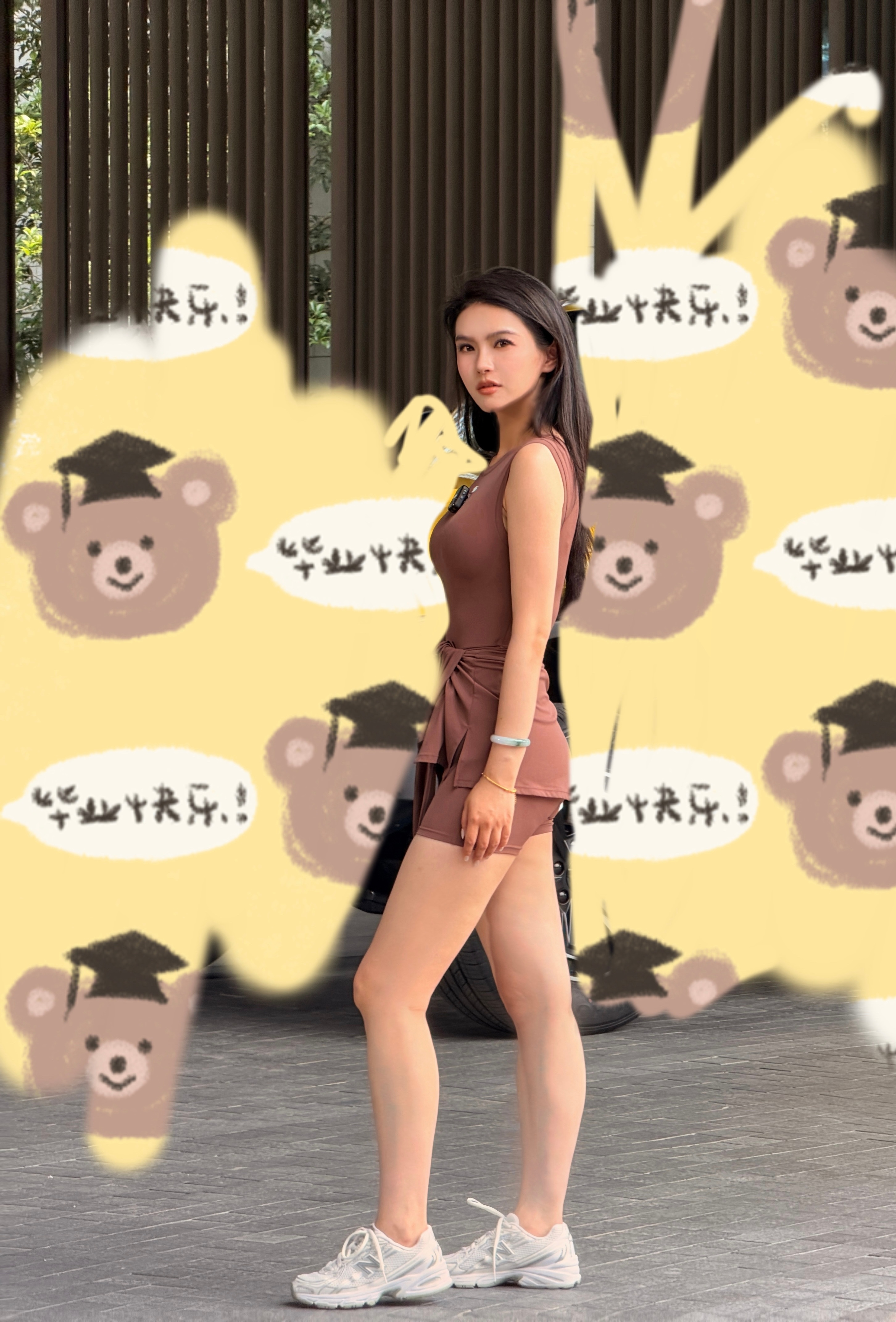 今日份拍摄结束🔚干活完就溜啦！我和大晨两个人，拍了整整仨小时～现在高铁🚄去武