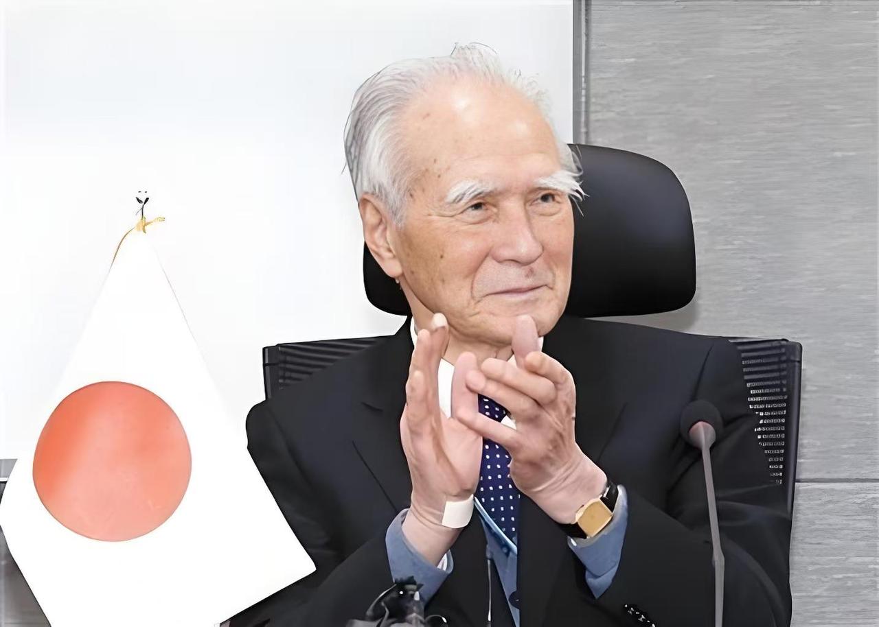 抗战胜利70、80周年大阅兵各来了一位日本前首相，分别是日本第81任首相村山富市