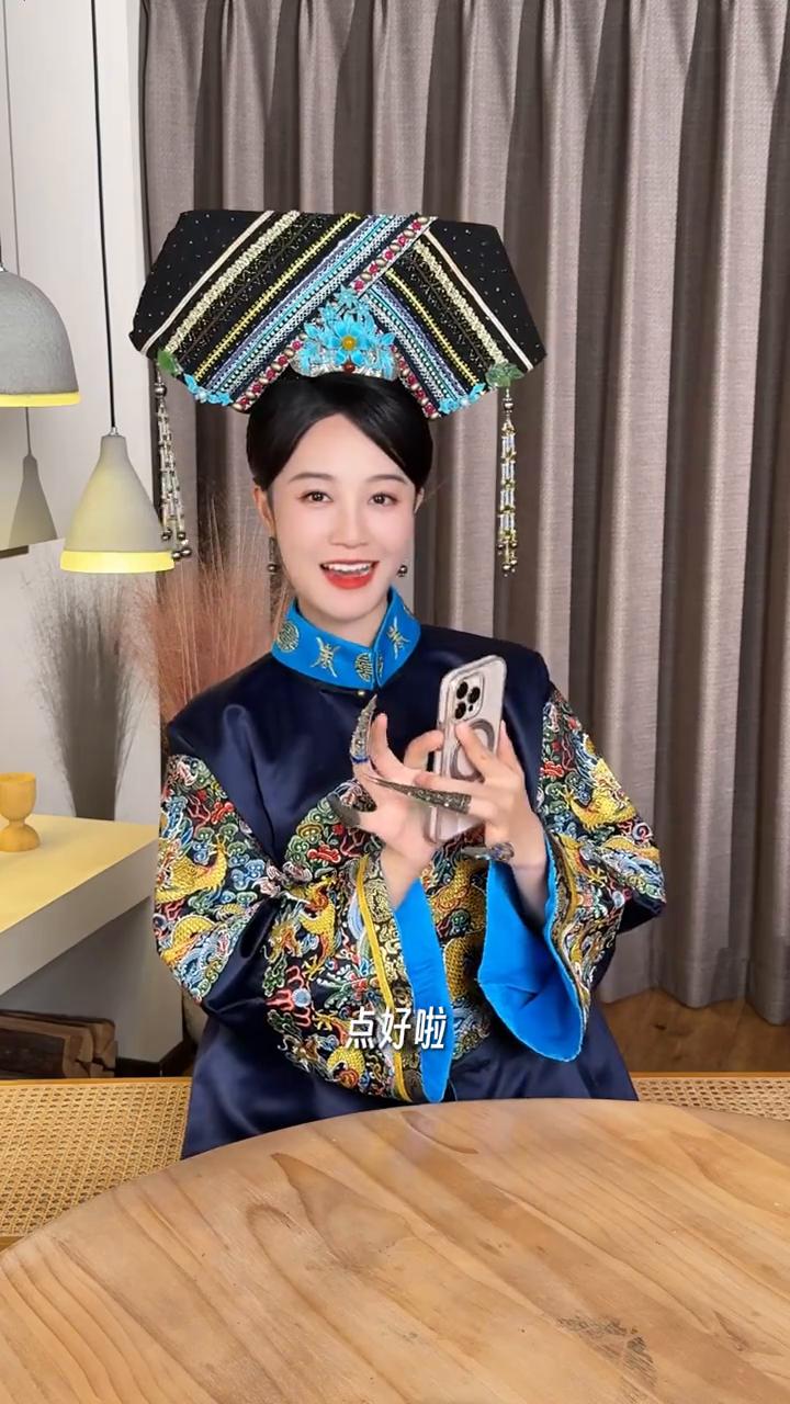 童声之我在果郡王府当家做主。
晨起准备，欢迎收看钮祜禄氏玉隐的vlog。现在是早