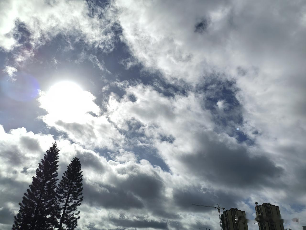台风“海神”、“巴威”、双双停编！广东有大雨到暴雨局部（特）大暴雨，高温缓解！