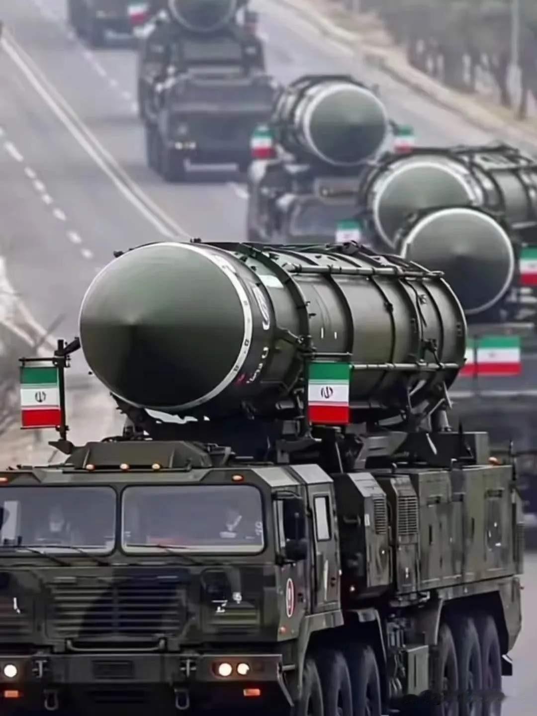 伊朗一直是准备跪下的，结果，上午刚拿出来放弃核武材料做为让步条件，下午就挨炸了。