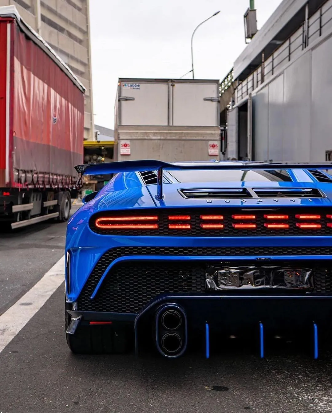 Bugatti Centodieci 🧿