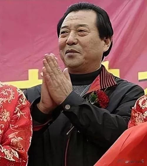 1973 年，辽宁知青张铁生在参加高校入学文化考试时，于理化试卷背后写信。他称自