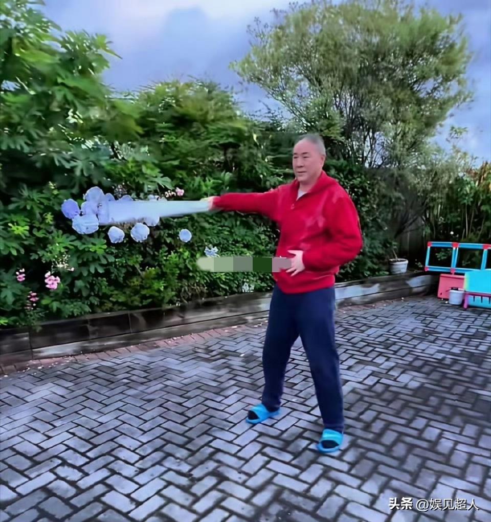 最近不少老戏骨被曝出移居国外，像王全有就定居新西兰，面对网友吐槽，他也没往心里去