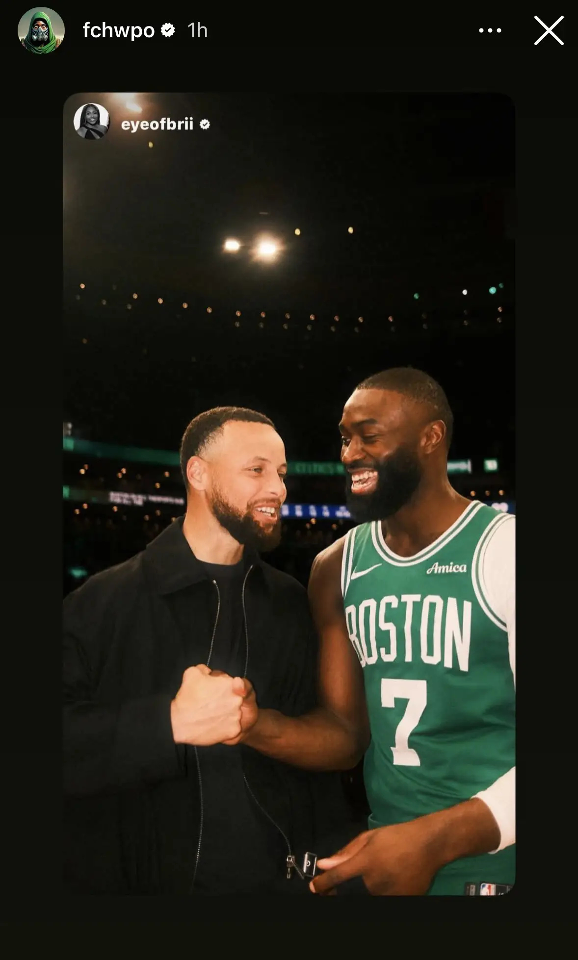 英雄惜英雄！杰伦-布朗Ins晒和库里的合影库里NBA