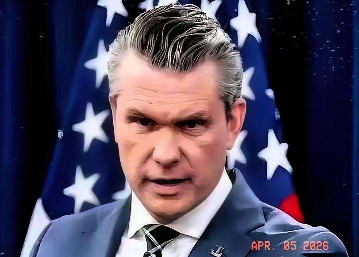 美军基地，刚出了个让所有士兵脊背发凉的命令。他们国防部长赫格塞斯直接宣布：从现在