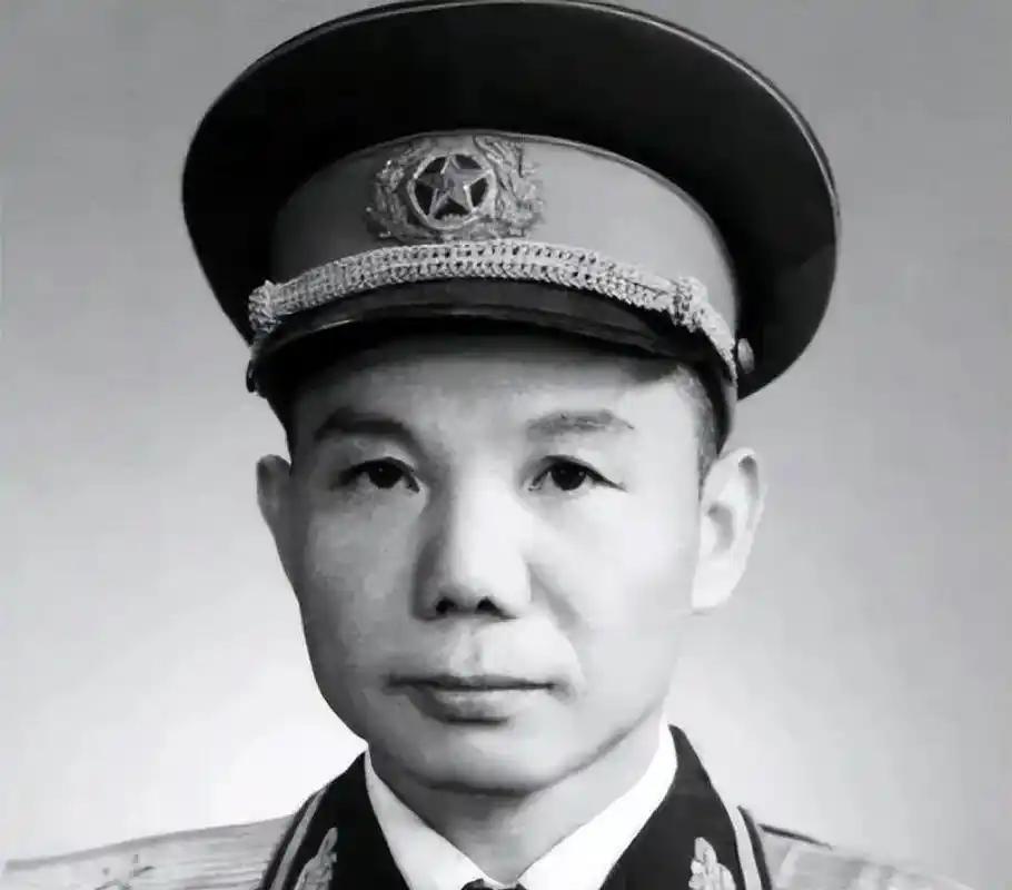许世友调任广州军区后，临别时意味深长地对老战友肖永银说：“百年以后，注意就是了，