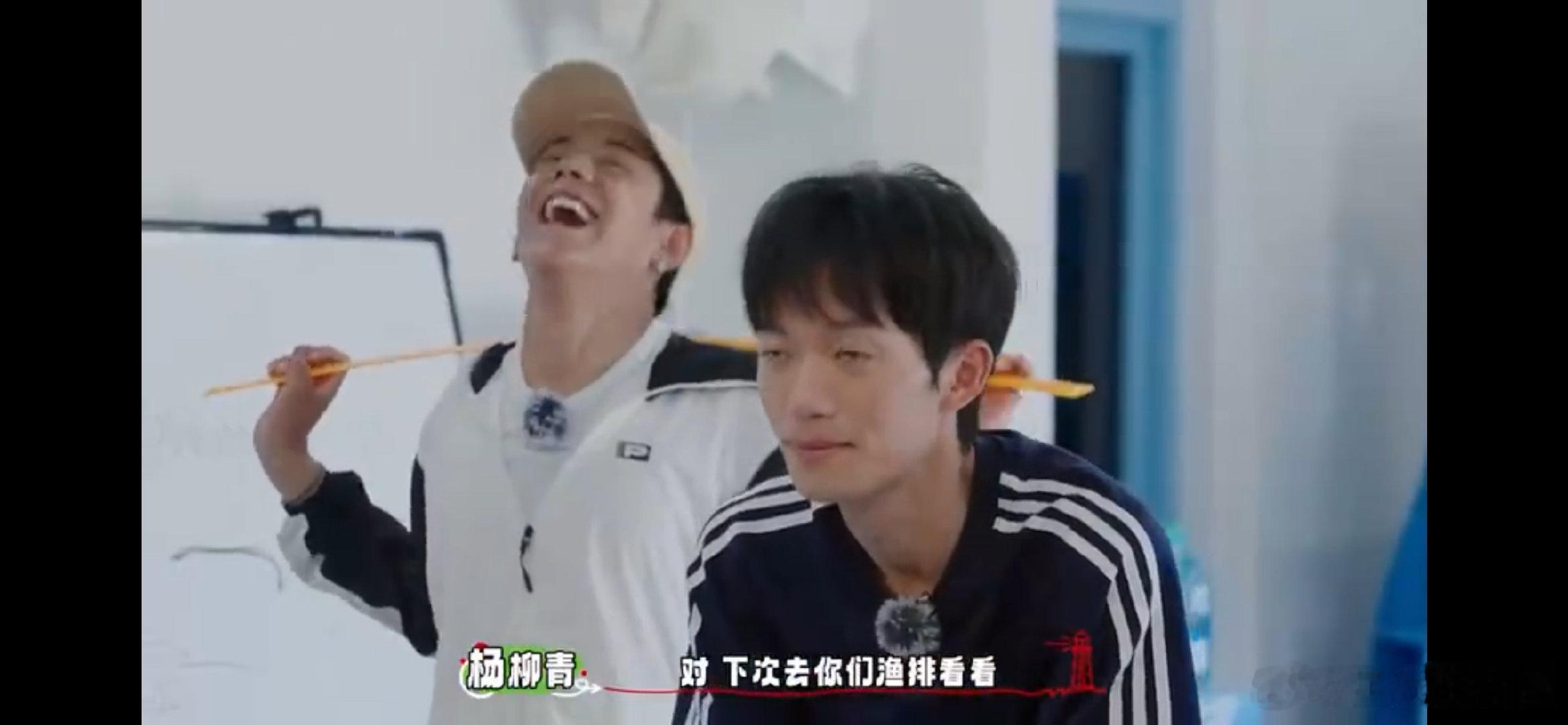 #丁真跟节目组告状#丁真你是有点搞笑在身上的呀，这个率真的性格我好心动，看到他告