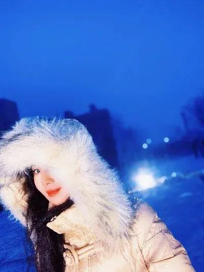 等你

草儿黄了，冰霜儿凉
芦花儿飞扬，初冬等你相思长
琵琶弹炎凉，夜把寒月天上