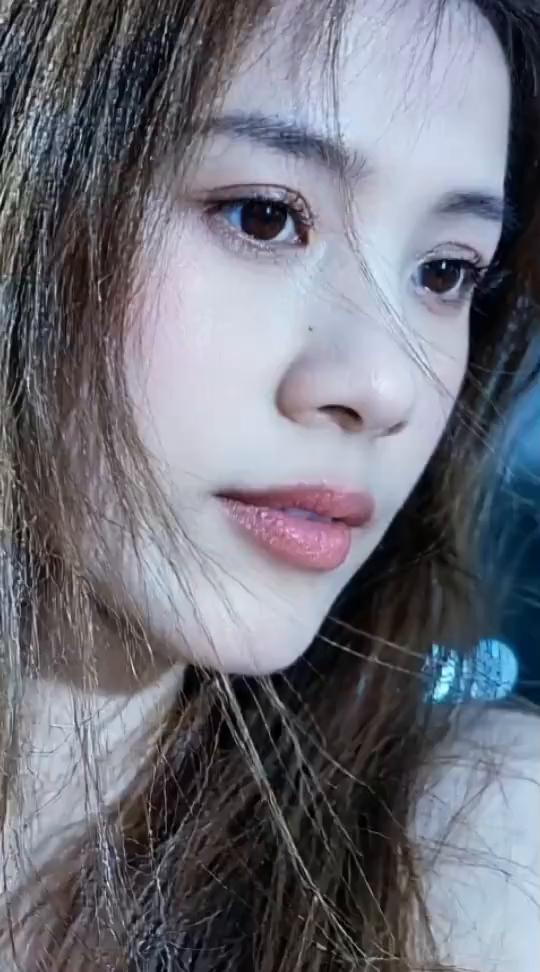 怎么没见过这么漂亮的美女？