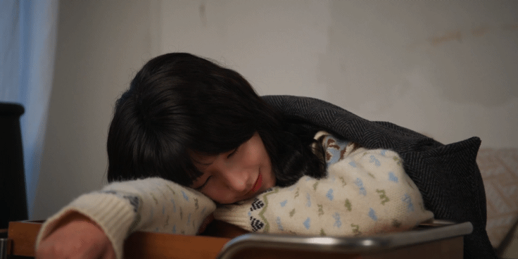 在一个人脸上同时看到了治愈感和邪恶感，方瑾这张脸演甜妹恶女都精彩啊！ 