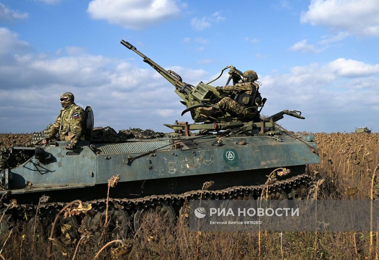 素材存档，为执行战斗任务的9K317 Buk-M2 “山毛榉”防空导弹系统担负护