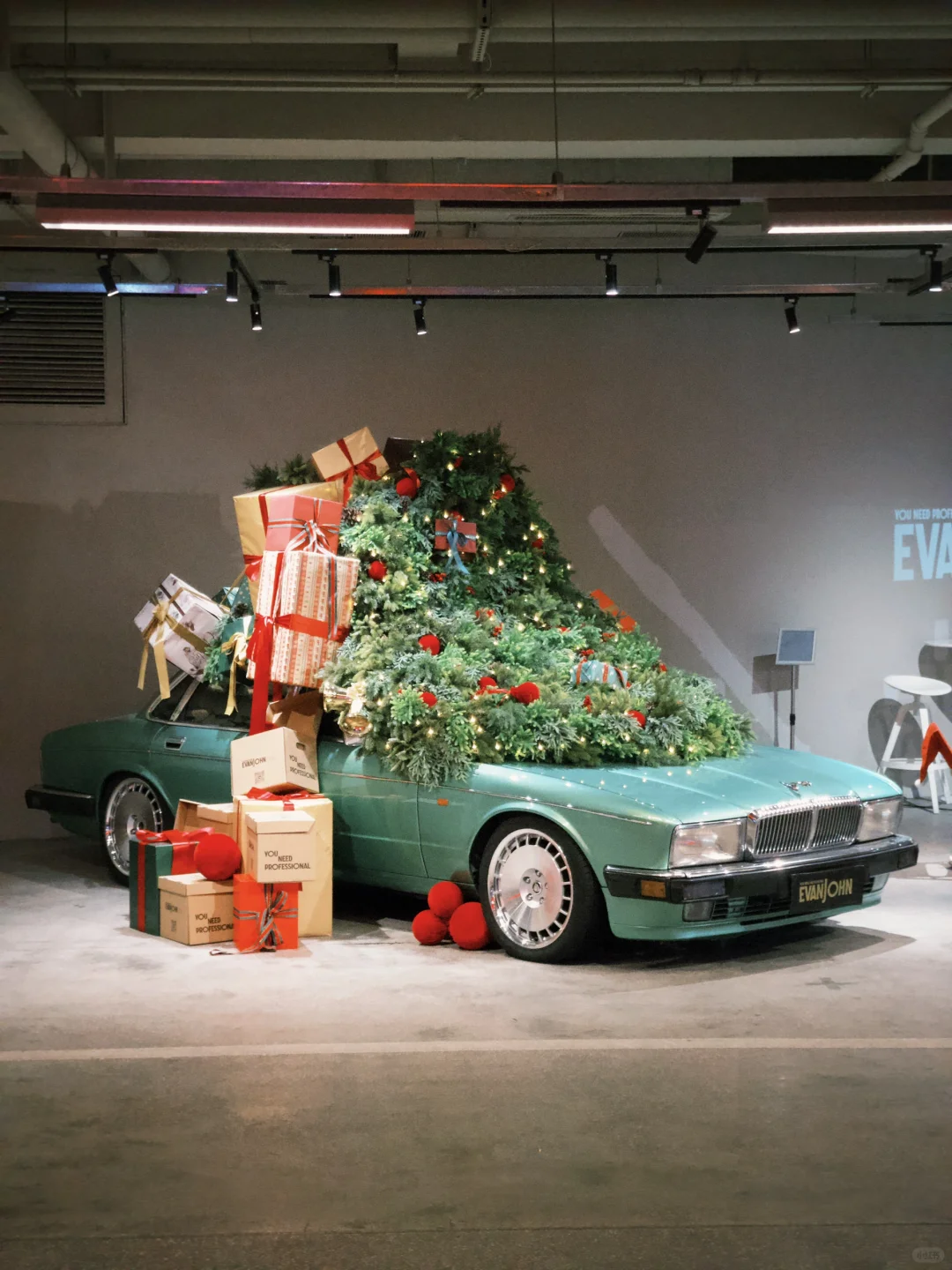 迟到的🎄氛围