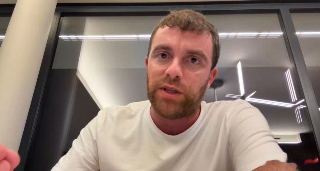 曼城麦卡利斯特恩佐切尔西转会罗马诺：中间人向曼城推荐麦卡利斯特，但头号目标仍是恩