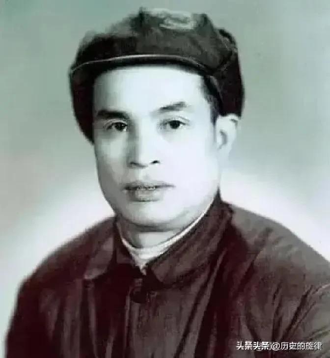 1936年，毛主席警卫员重病昏迷，竟被医生活着推进太平间，主席下令严查后，特务身
