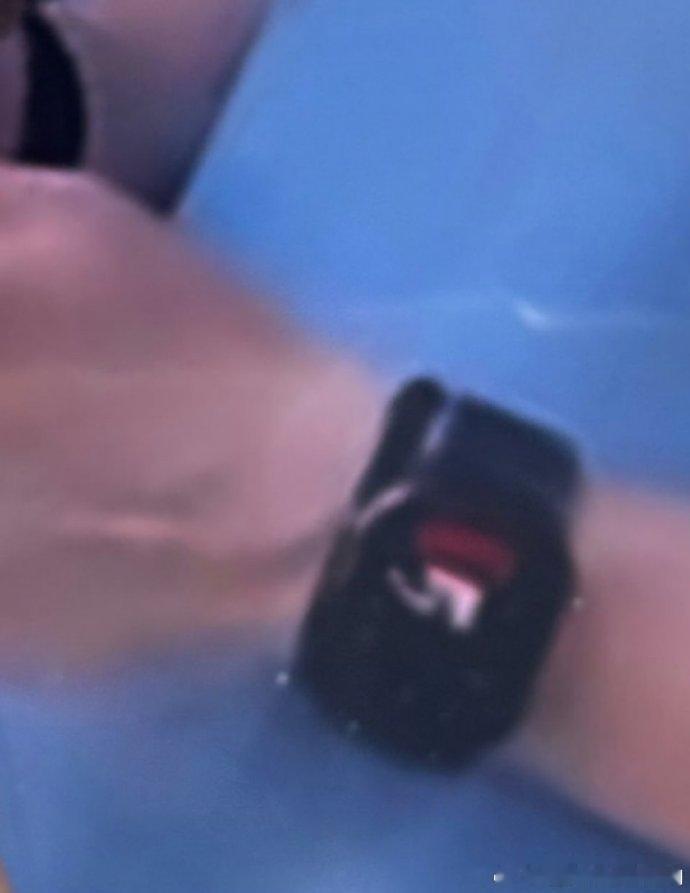 王一博的iWatch表盘是史努比王一博的表盘是史努比王一博的史努比 iWatch