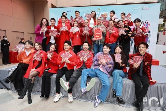 专访丨吳偉豪床上遭游嘉欣猴擒撲倒感尷尬　入行十年無意離巢：我未學夠.TVB處境劇