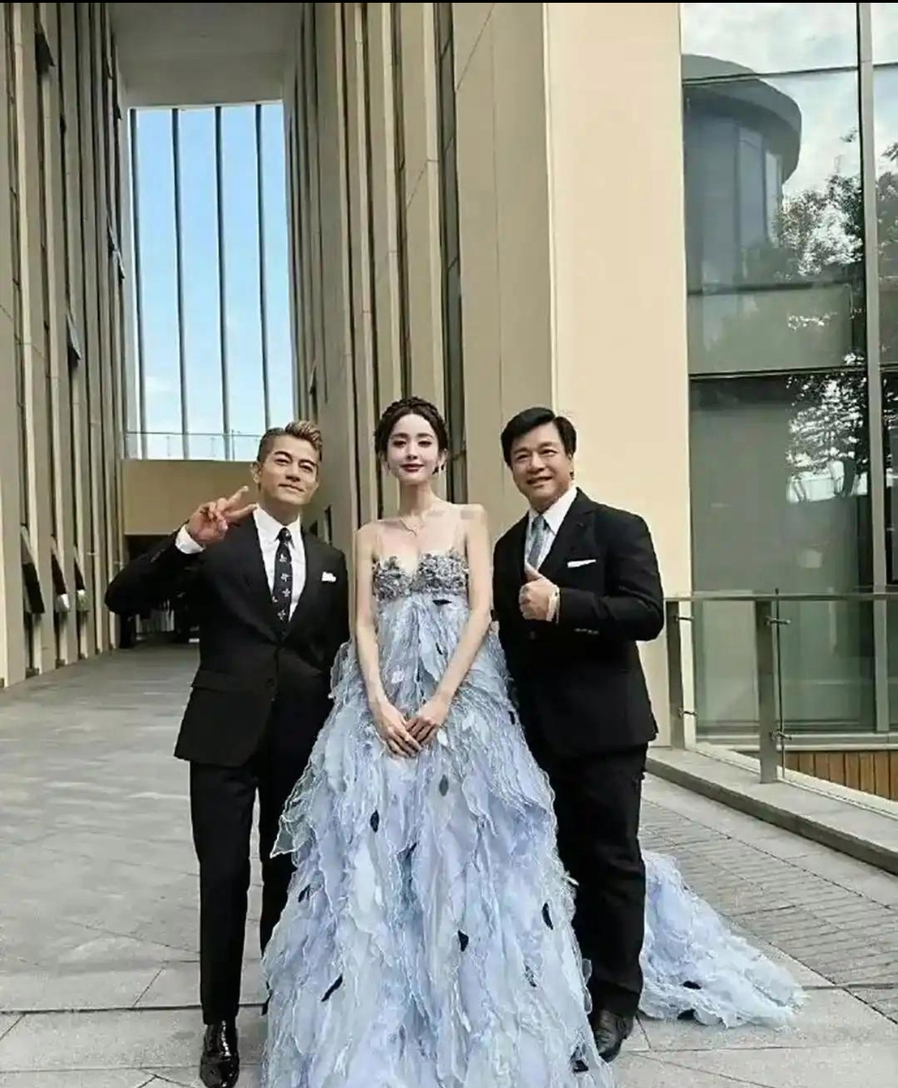 郭富城娜扎合照，娜扎显得好大只 ​​​