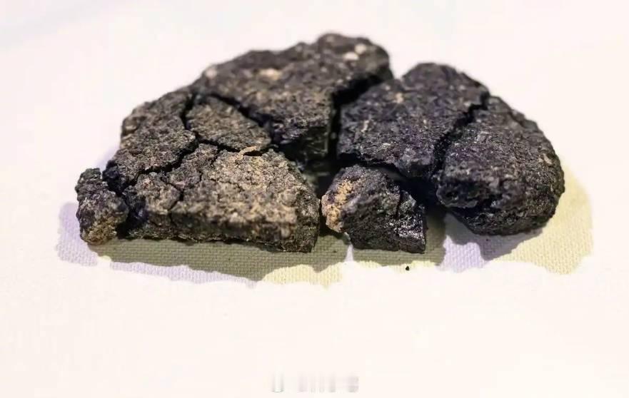 土耳其出土5000年前的史前碳化面包，各位觉得古人吃的会是啥味道呢[并不简单] 