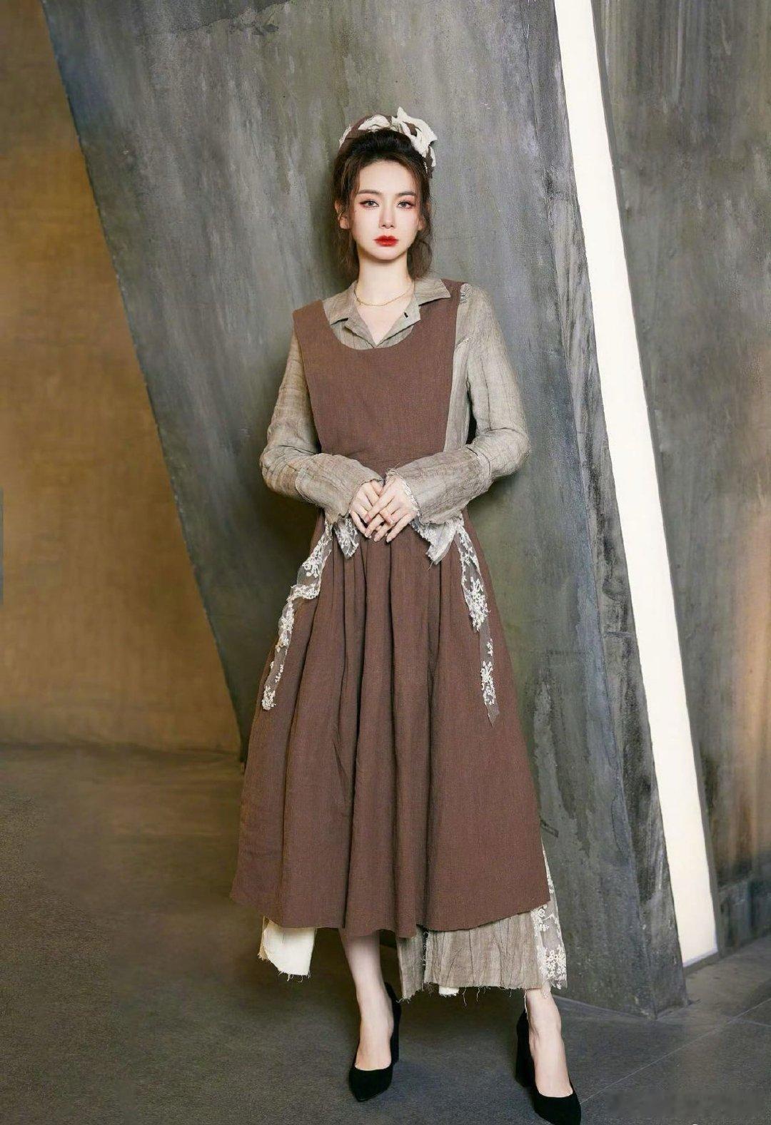 戚薇回忆戚仙女时期谁的大侦探DNA狠狠觉醒！戚薇翻出戚仙女名场面旧照，彩虹薄纱裙