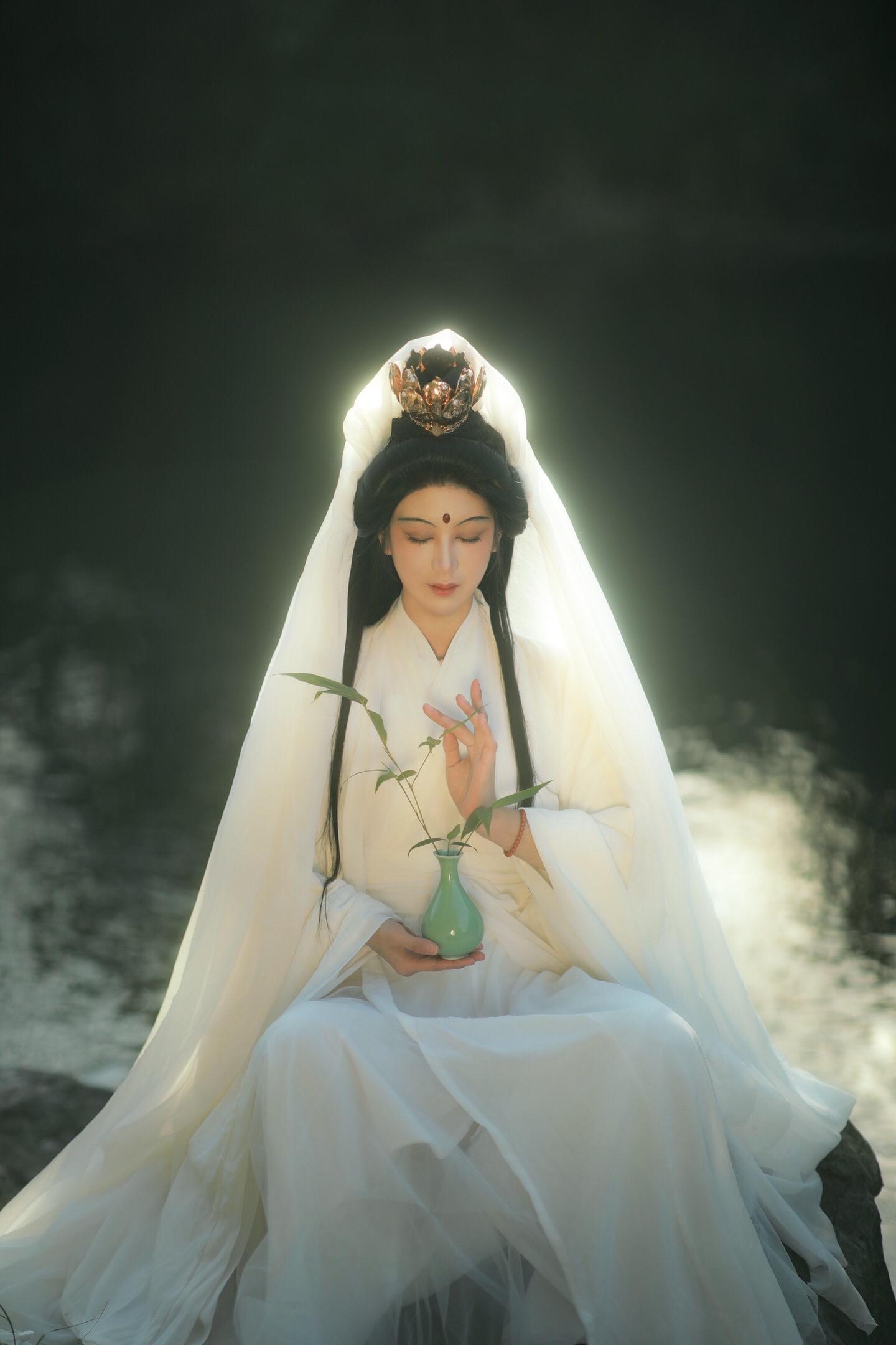 众生皆苦 唯有自渡。