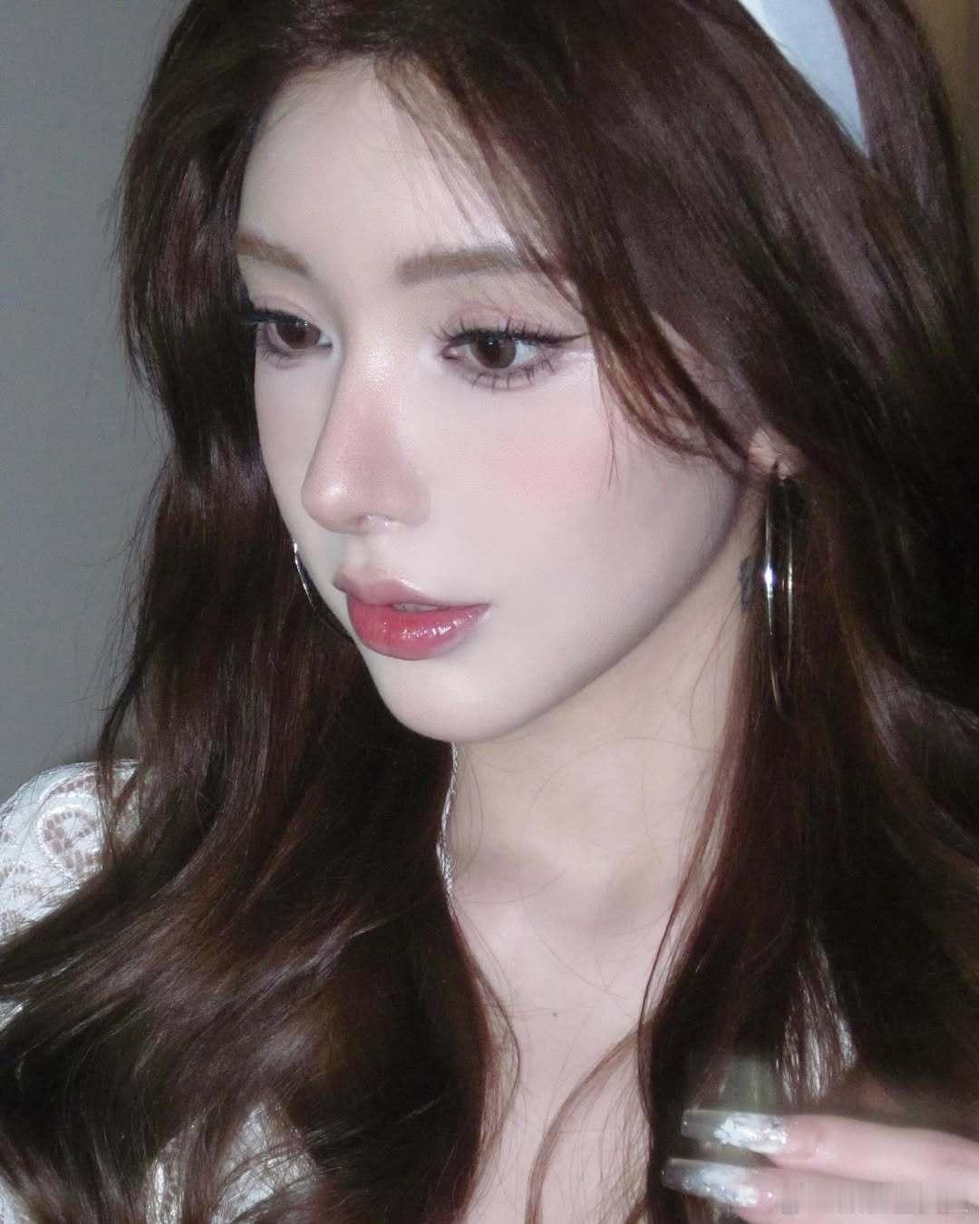- ̗̀ ꪔ̤̥ꪔ̤̮ꪔ̤̫ ̖́- 