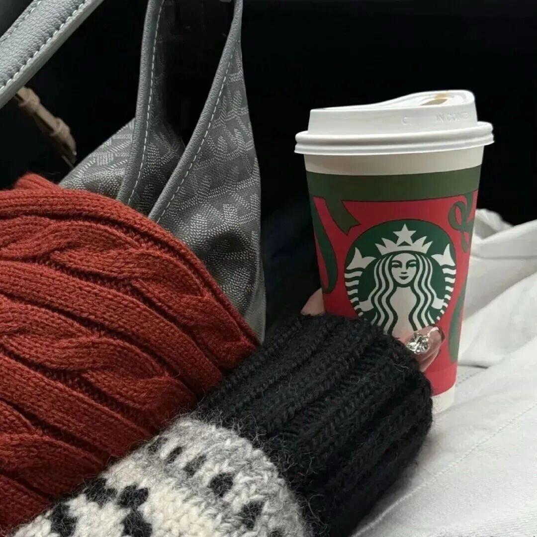 ⸝⸝🥂📮 ʺ✨ “人生哪能多如意,万事只求半称心。” 