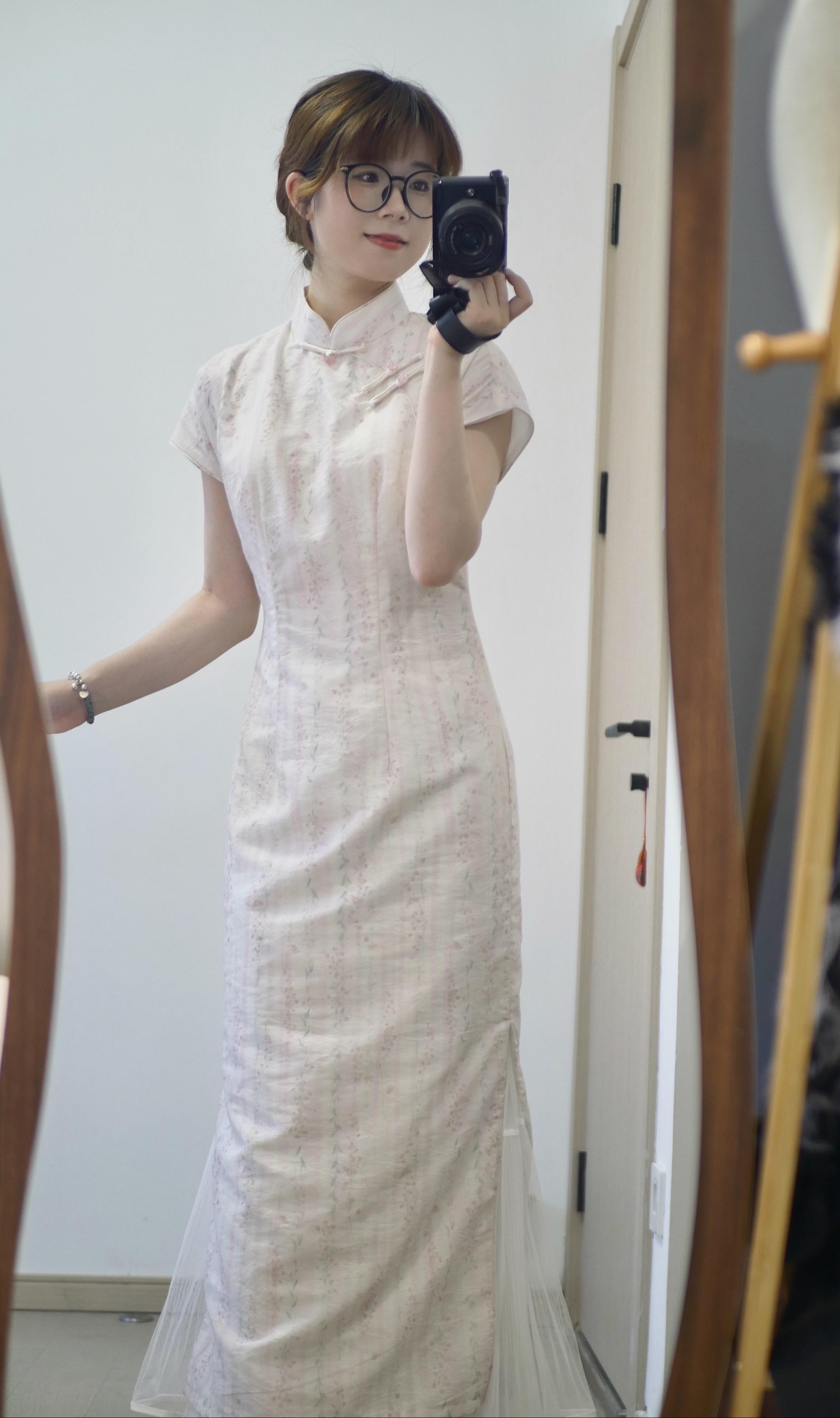 ✧⁺𓏲少女旗袍˚≋🩰꙳✧💬 ⤾·淡粉色小碎花也太好看啦～ 👗俏娘鱼