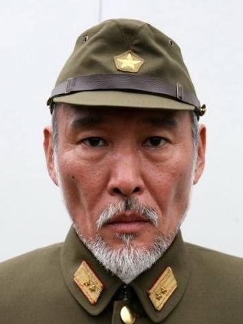别骂平田康之了！
他演 “鬼子” 片酬够车票就接，
只为揭开历史真相


平田康