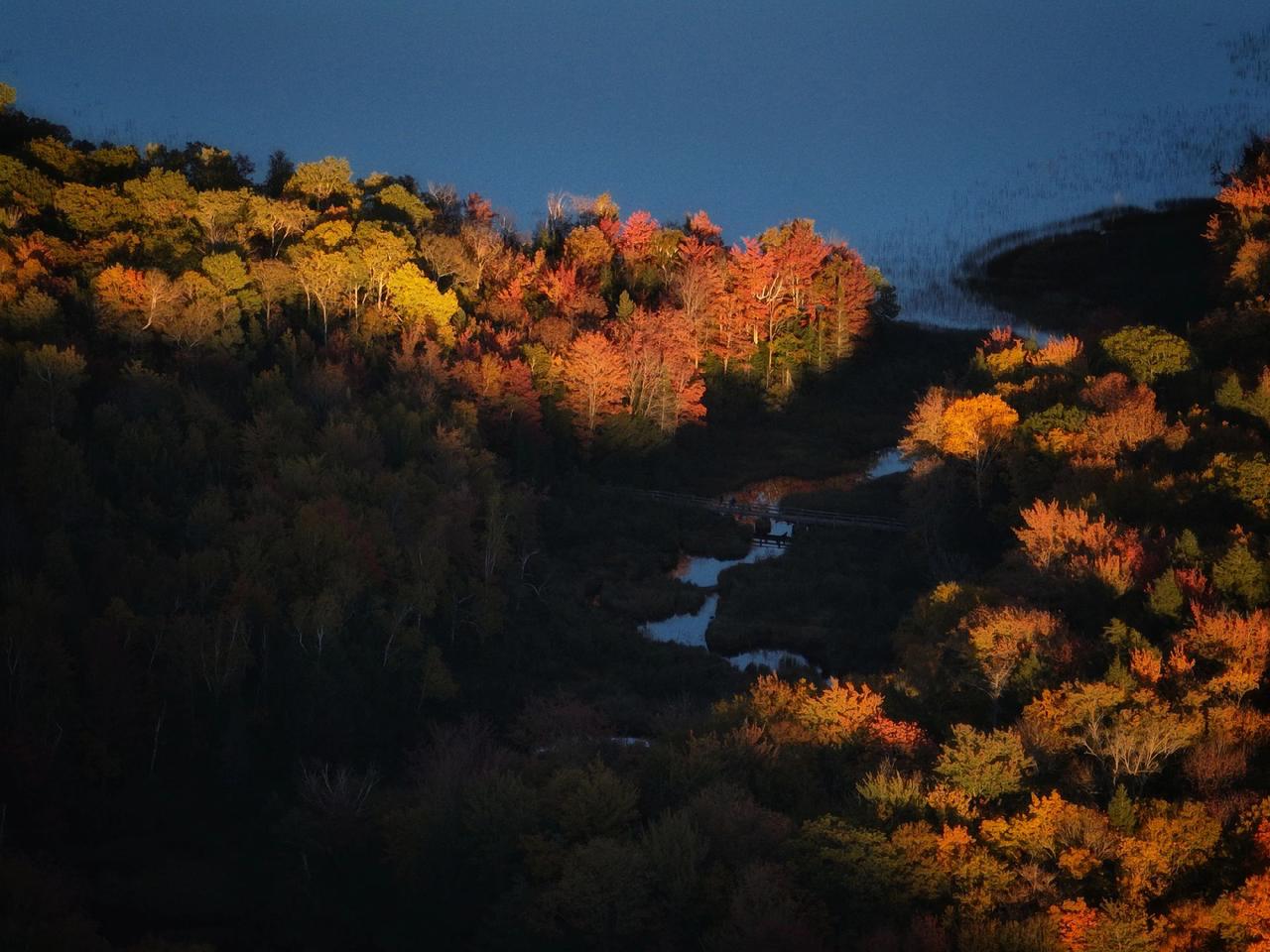 #北密歇根秋色
#中国强全球摄影 
#美加房车自驾之旅
#跟着肖老师一起探索世界