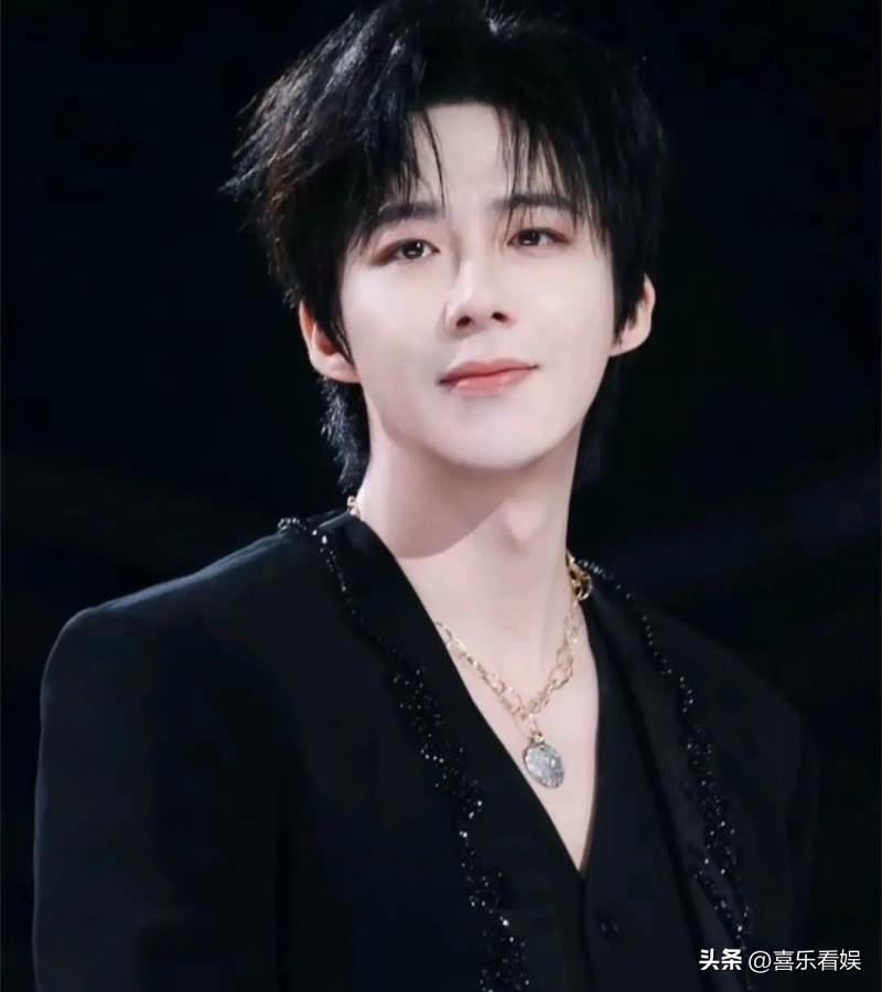 刘宇宁，也太让人意外了吧！
 
3月31日，刘宇宁直接冲上热搜，原因是他的202