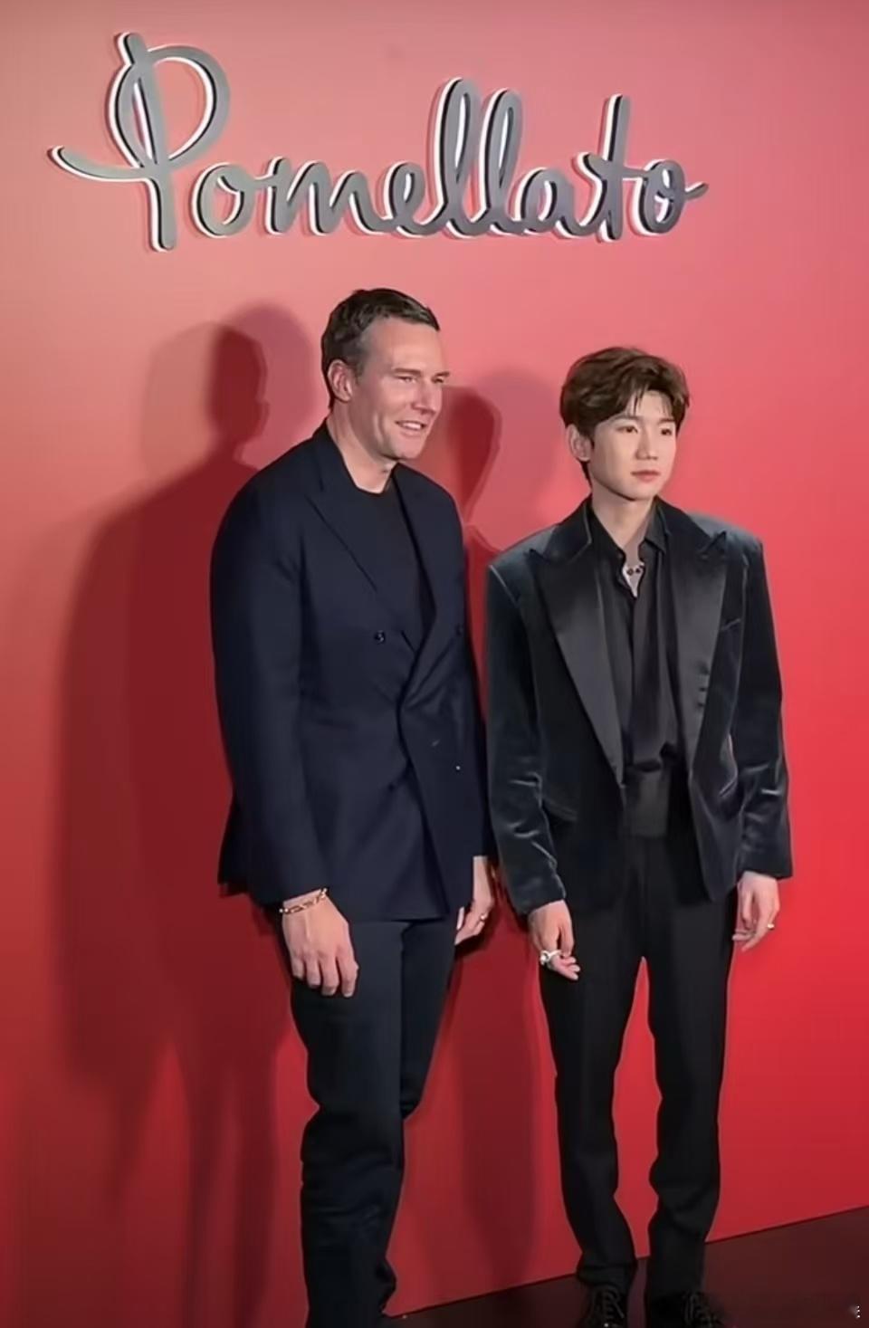 王源上海晚宴生图，不错，状态真不错 