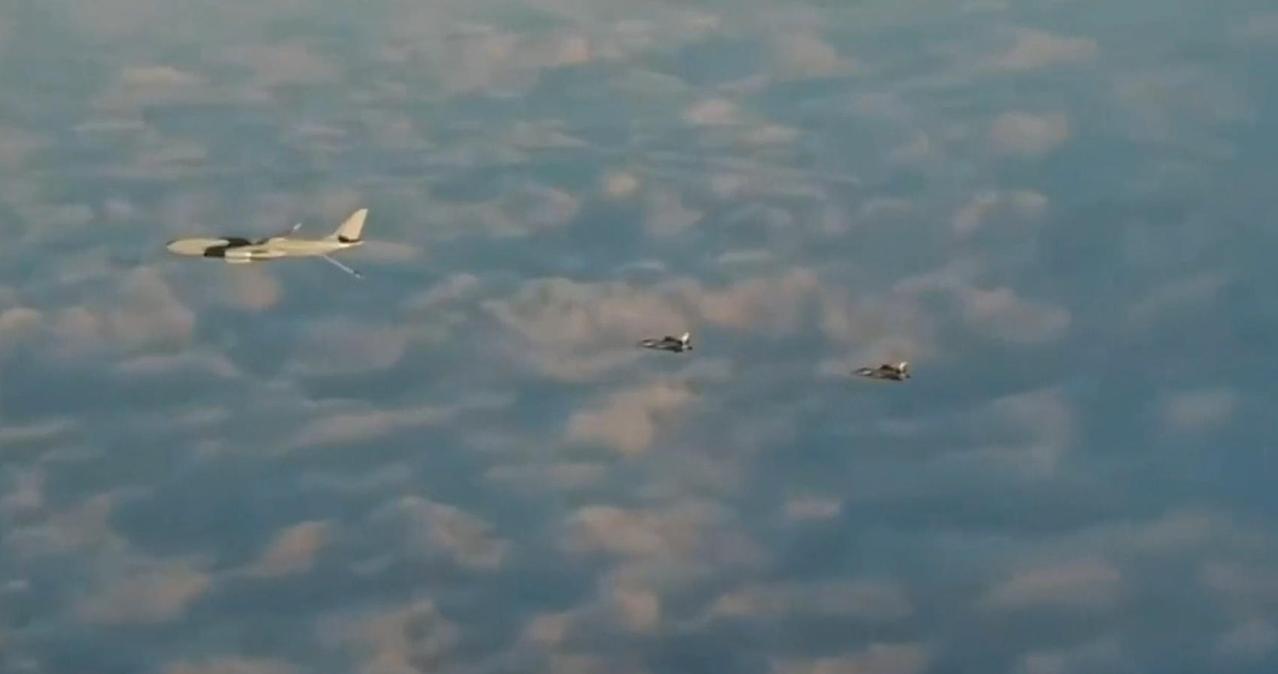 丹麦这几天有点反常，不仅主动邀请美国派兵参加联合军演，还对外发布视频称，丹麦空军