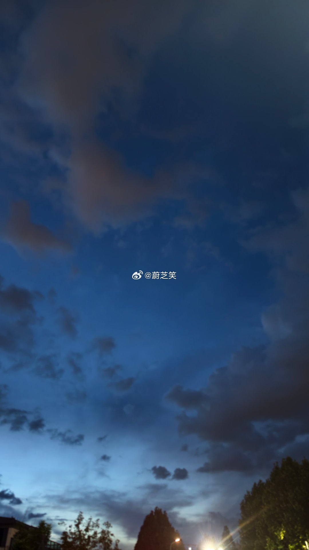 看看7 点半的天空～ 