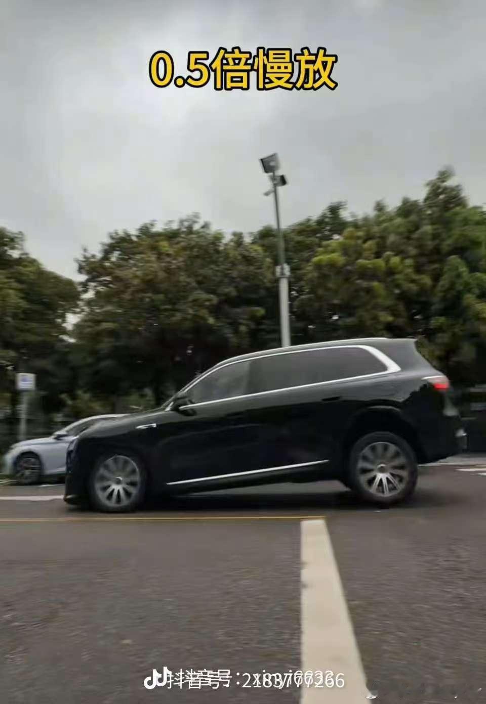 不懂就问，这是不是🇺🇸跳跳车的suv玩法啊？还挺帅气的[doge]汽场全开大