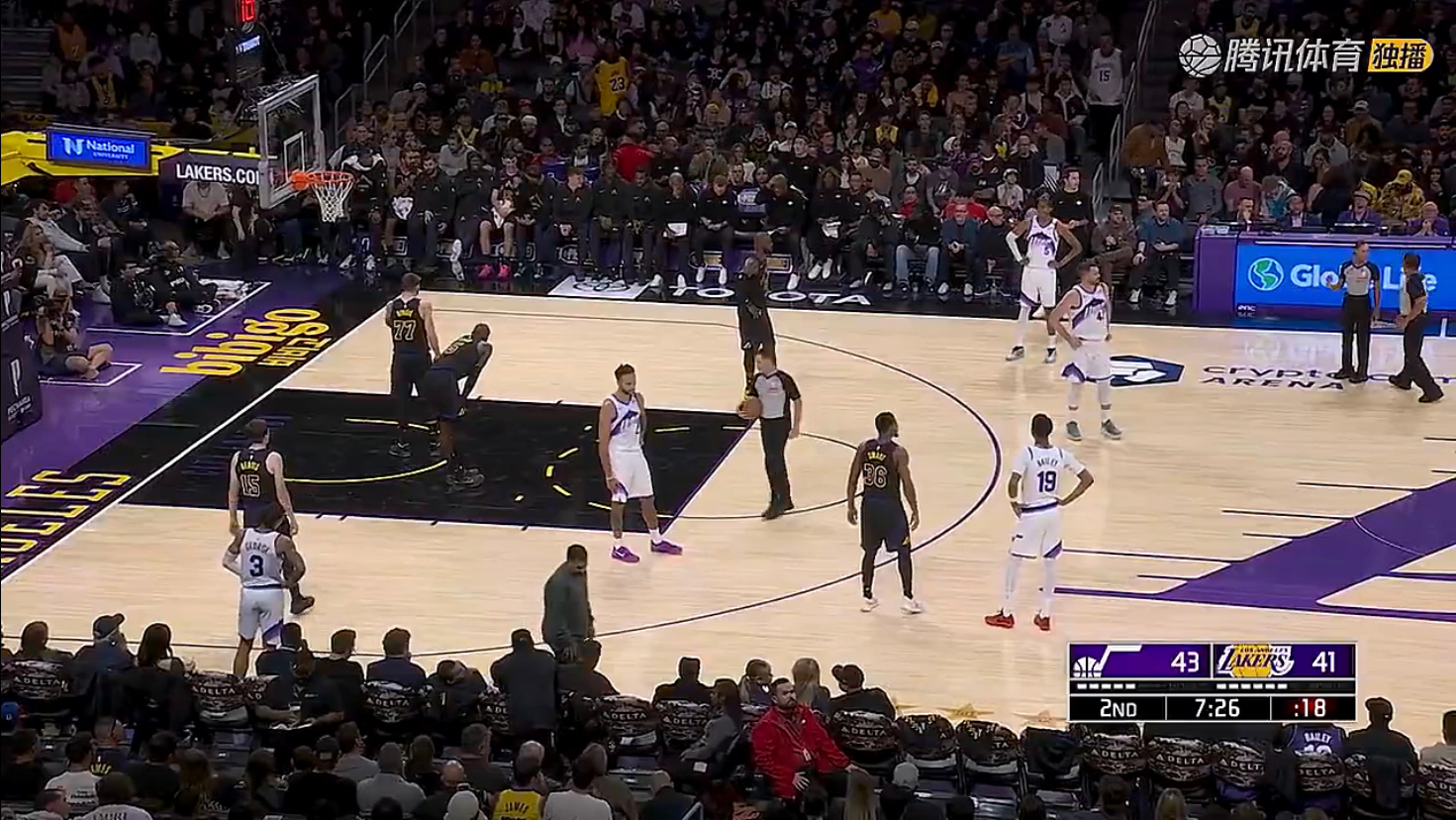 詹东里艾斯，看看隐藏首发如何。