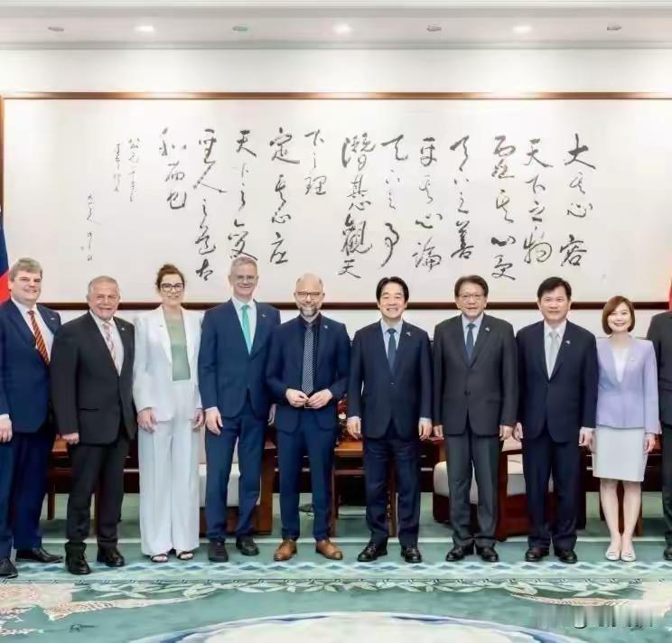 数典忘祖沦为笑柄！赖清德借国学名句作秀，分裂丑态一览无余
 
近日，赖清德会见德