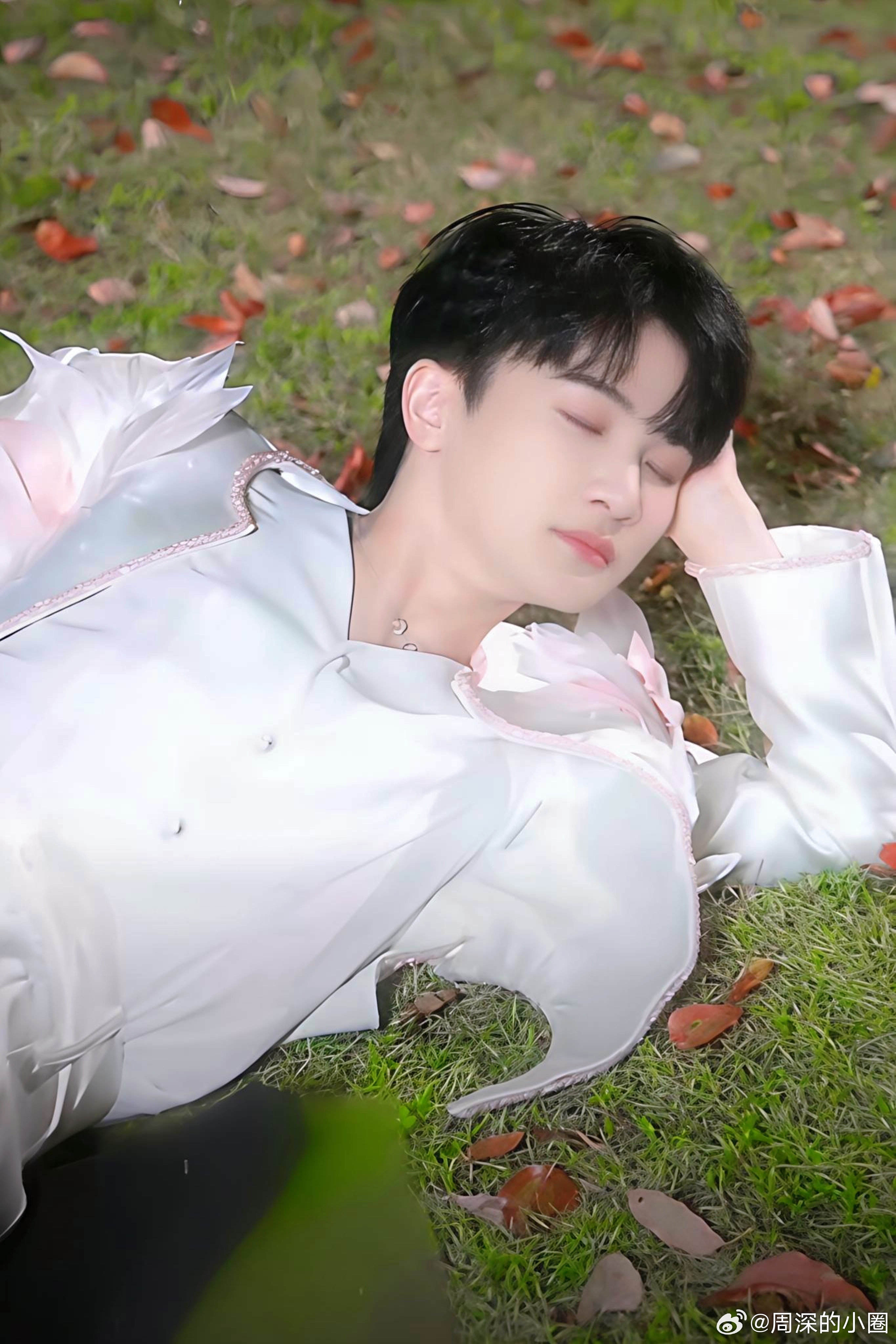 周深 ✨周深巅峰之夜舞台 ✨周深巅峰时代之声 【小圈跟米子们说上午好呀】盼那一场