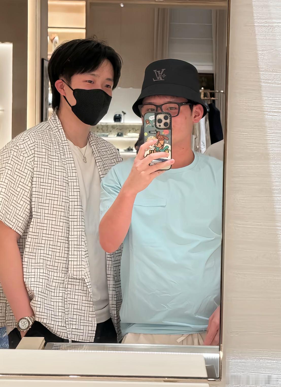 林诗栋和王楚钦的合照！ ​​​