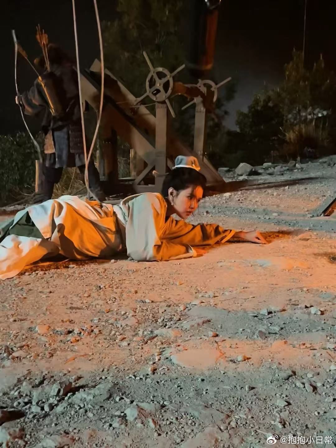 齐本宫 每次看喻钟黎的齐姝都要感叹，这颜值和气质放在古装里真的太能打，长公主形象